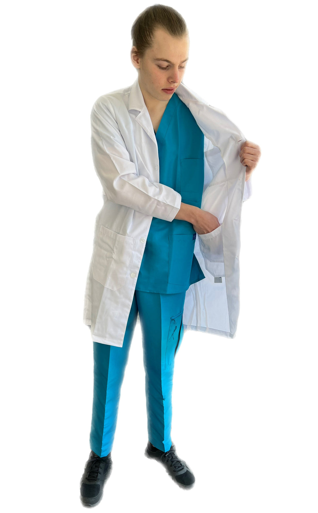 bata blanca para hombre uniformes stanford, bata clínica uniformes Stanford es tu mejor opción. Ligera, cómoda y muy practica por un increíble precio. Alta blancura, resistencia a arrugas. Tallas de xs hasta xxxl. Uniformes para médicos de muy alta calidad con la mejor precio es nuestra prioridad para mercado de Mexico. ¡Lavar a máquina fría con Wanish, con colores similares - No usar cloro - Secar en secadora a baja temperatura¡